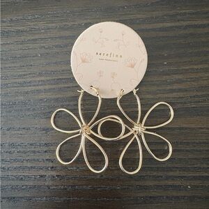 NEW Serefina Gold Flower Earrings